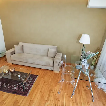 아파트 Elektras στο κέντρο της λάρισας με δωρεάν πάρκιγκ και πρωινό